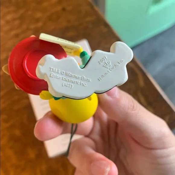 Tweety Looney Tunes Hallmark Keepsake Ornament - Picture 9 of 9